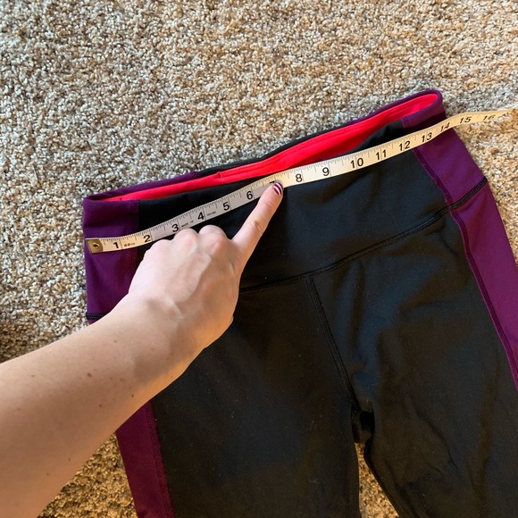 Cute vsx sports bra and crop leggings set - Picture 5 of 5